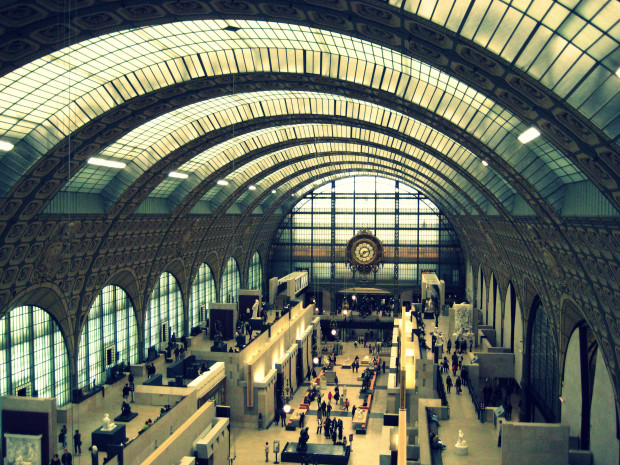 Sherry Lam studying in Paris, France