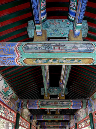 The covered walkway at the Summer Palace, built in 1750, allowed Emperor Qianlong and members of his family to enjoy the beauty of Kunming Lake regardless of the weather